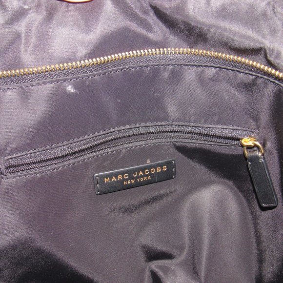 Marc Jacobs Wingman Nylon Tote Bag Black 18x12 - Picture 7 of 7